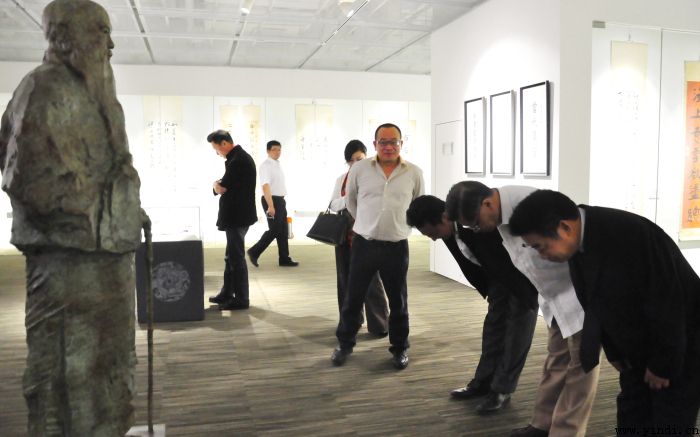 文化与血脉同在——陆炳文一行莅临北京银帝艺术馆考察指导